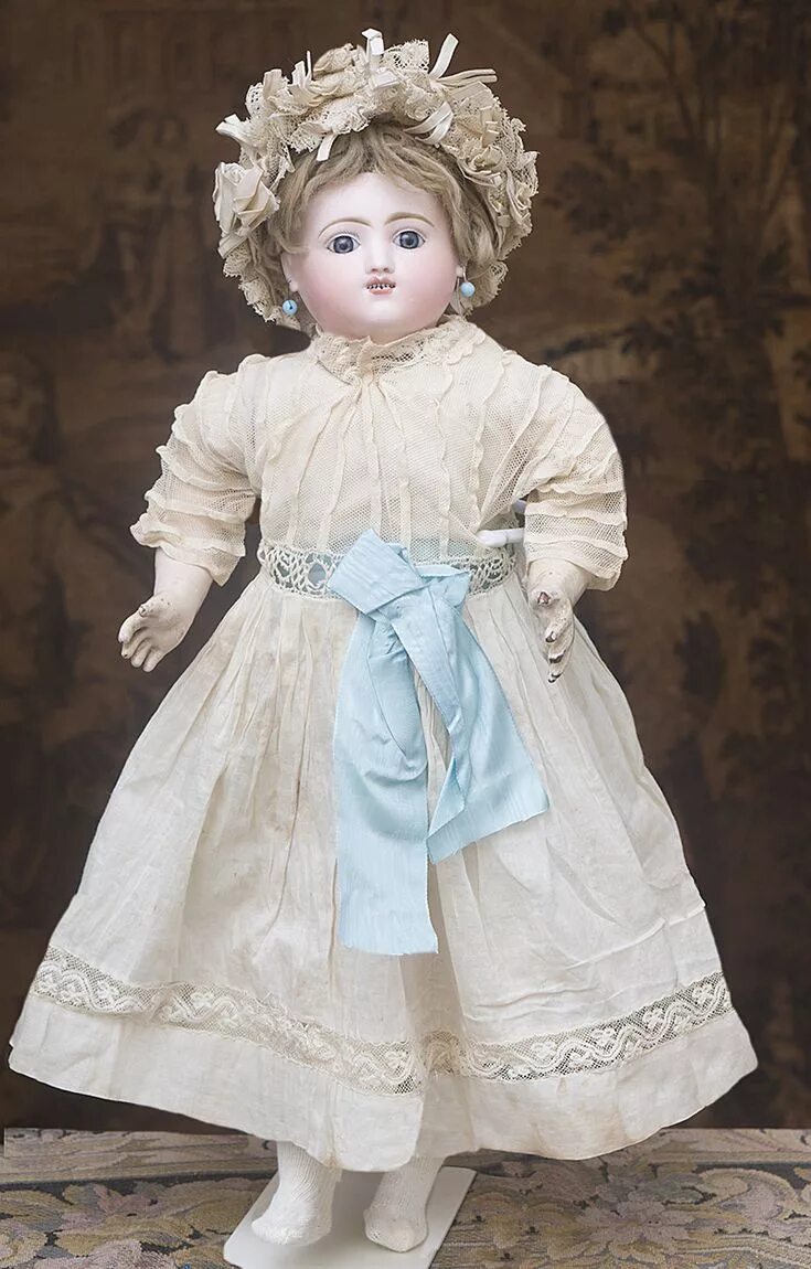 Купить куклу старую. Антикварные механическая куклы Штайнер. Старые фарфоровые куклы. Антикварные фарфоровые куклы. Немецкие куколки старинные.