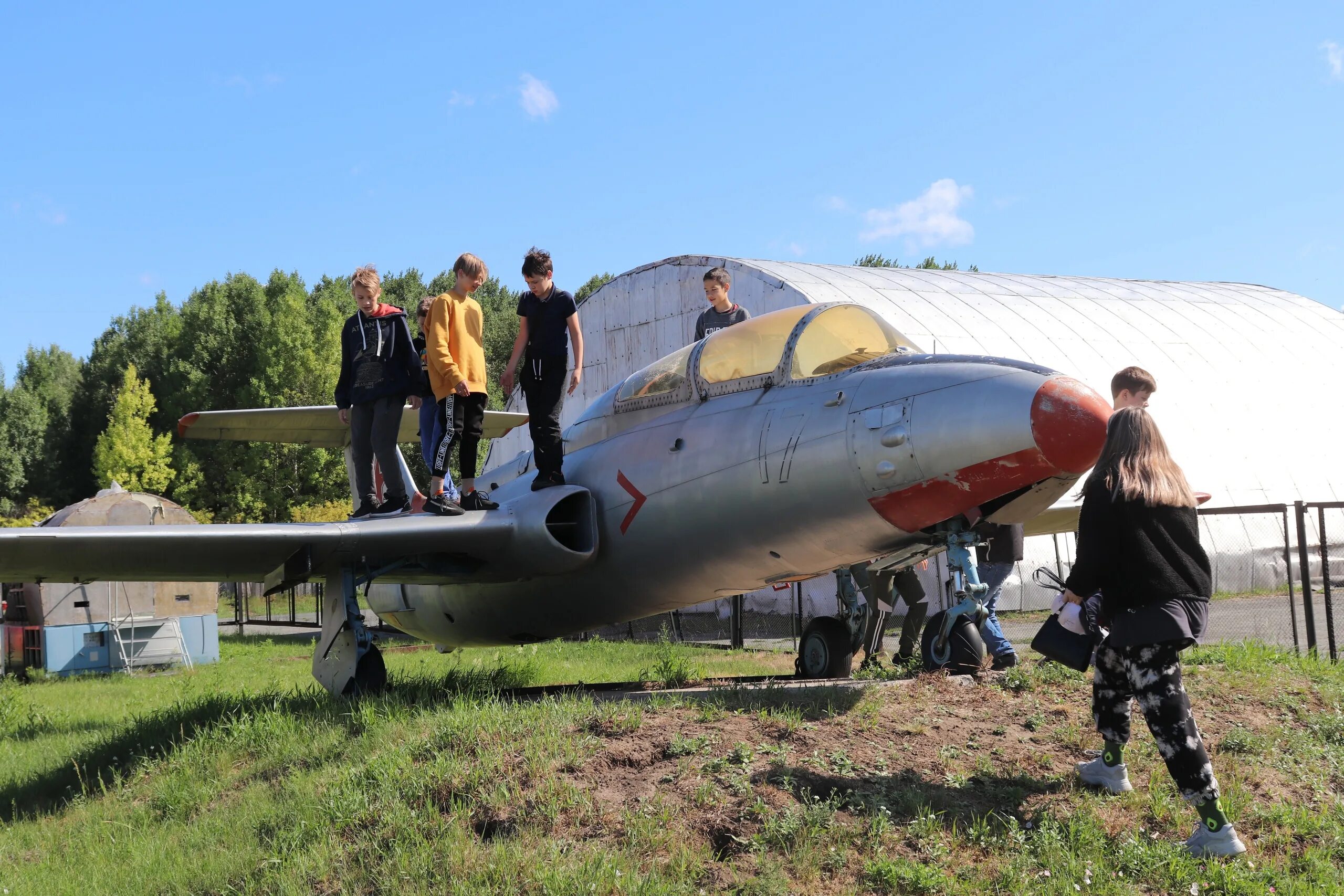 аэродром левцово. экскурсия на аэродром. аэродром левцово экскурсии. аэропорта. экскурсия в аэропорт.