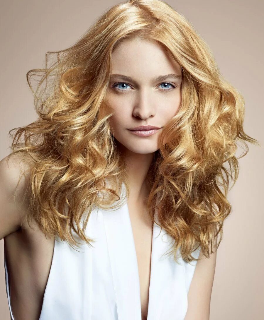 Длинные золотые волосы. Лореаль пшеничный блонд. Руссо пшеничный цвет волос. Руссо соломенный цвет волос.