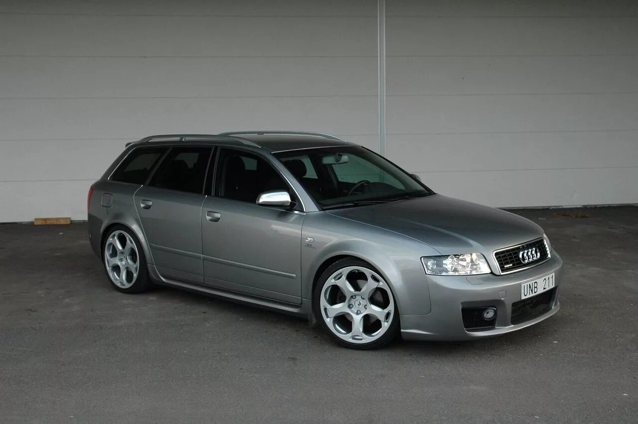 Audi a4 b6 r19. Ауди а4 б6 универсал. Audi a4 b6 avant Tuning. Audi a4 b6 универсал.