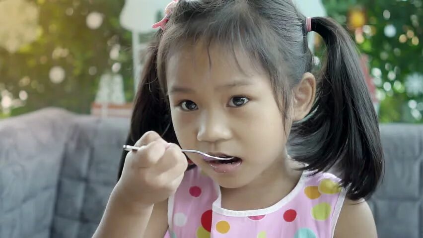 Little videos japanese. Маленькие japanese. Little videos japanese. Японцами tongue. Мелкие японки в купальниках.