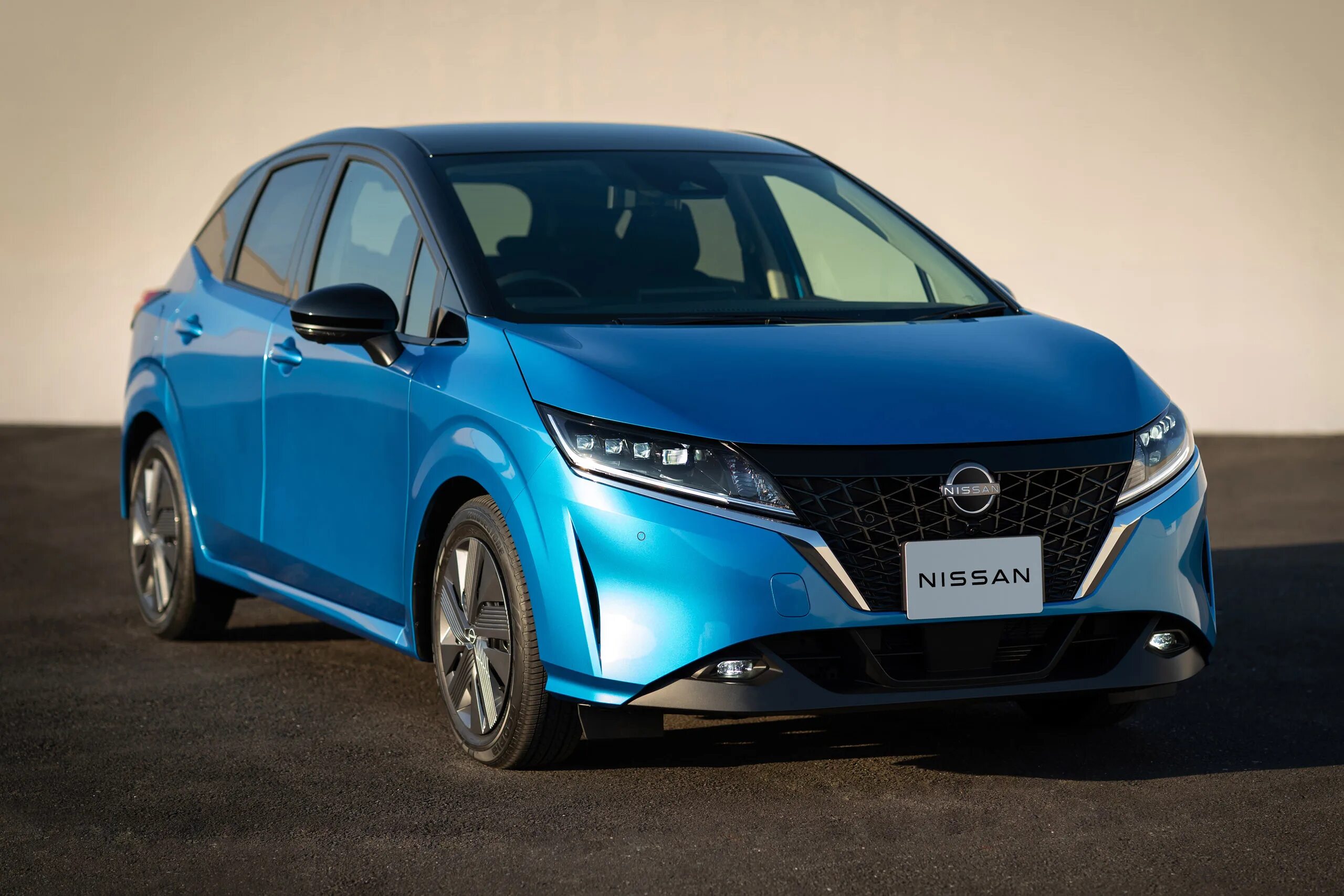 Ниссан пауэр гибрид. Nissan Note 2021. Nissan Note e-Power 2021. Новый Ниссан ноте 2021. Ниссан ноут гибрид 2021.