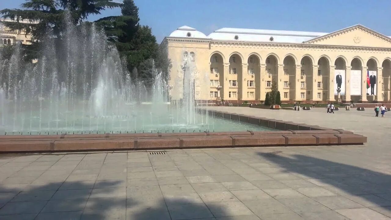 Москва азербайджан гянджа. Гянджа Центральная площадь. Достопримечательности Гянджи Гянджа Азербайджан. Гянджа площадь Низами. Гянджа Азербайджан фонтаны.