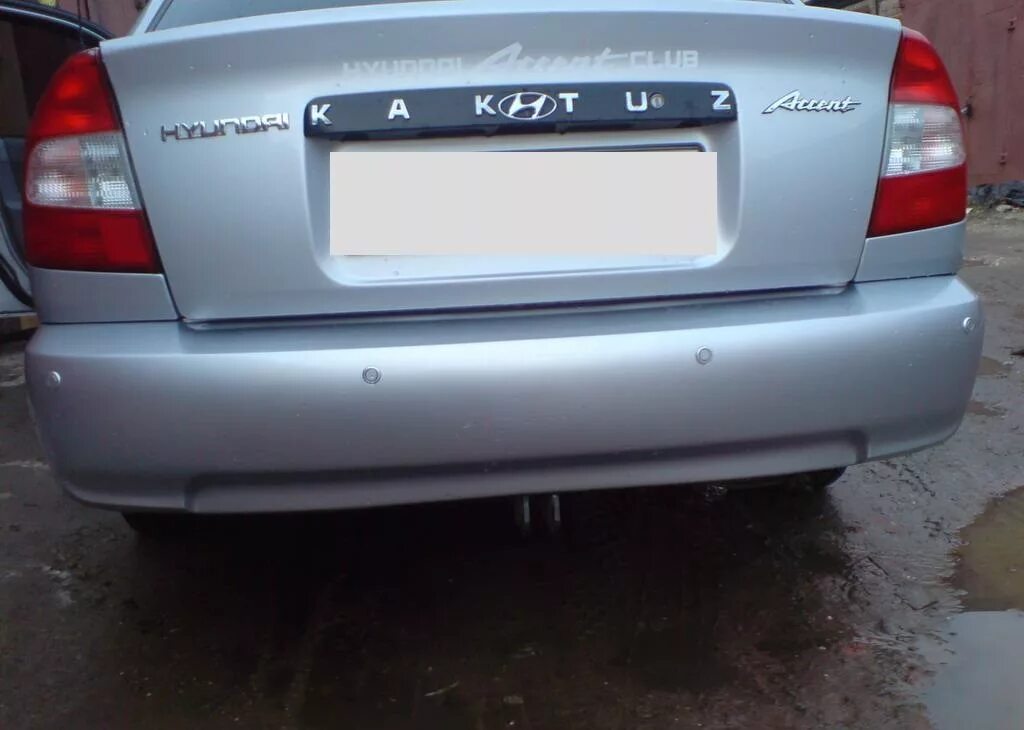 Парктроник на хендай акцент. Парктроники в хундай акцент. Парктроники hyundai accent. Парктроники hyundai accent. Парктроник на хундай акцент.