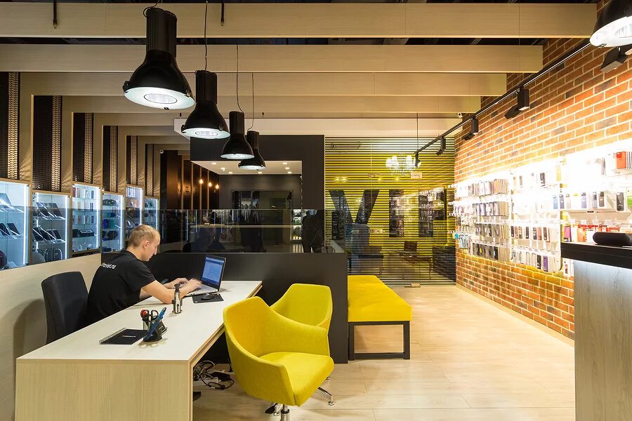 специалист колл центра. услуги колл центра. требуется оператор колл центра. магазин kolly. ашан новосибирск сотрудники.