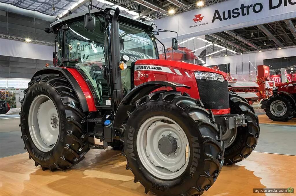 Трактор чье производство. Трактор чье производство. Трактор кэмз ант. Тракторный завод город троицк. Трактора увз ртм 160.