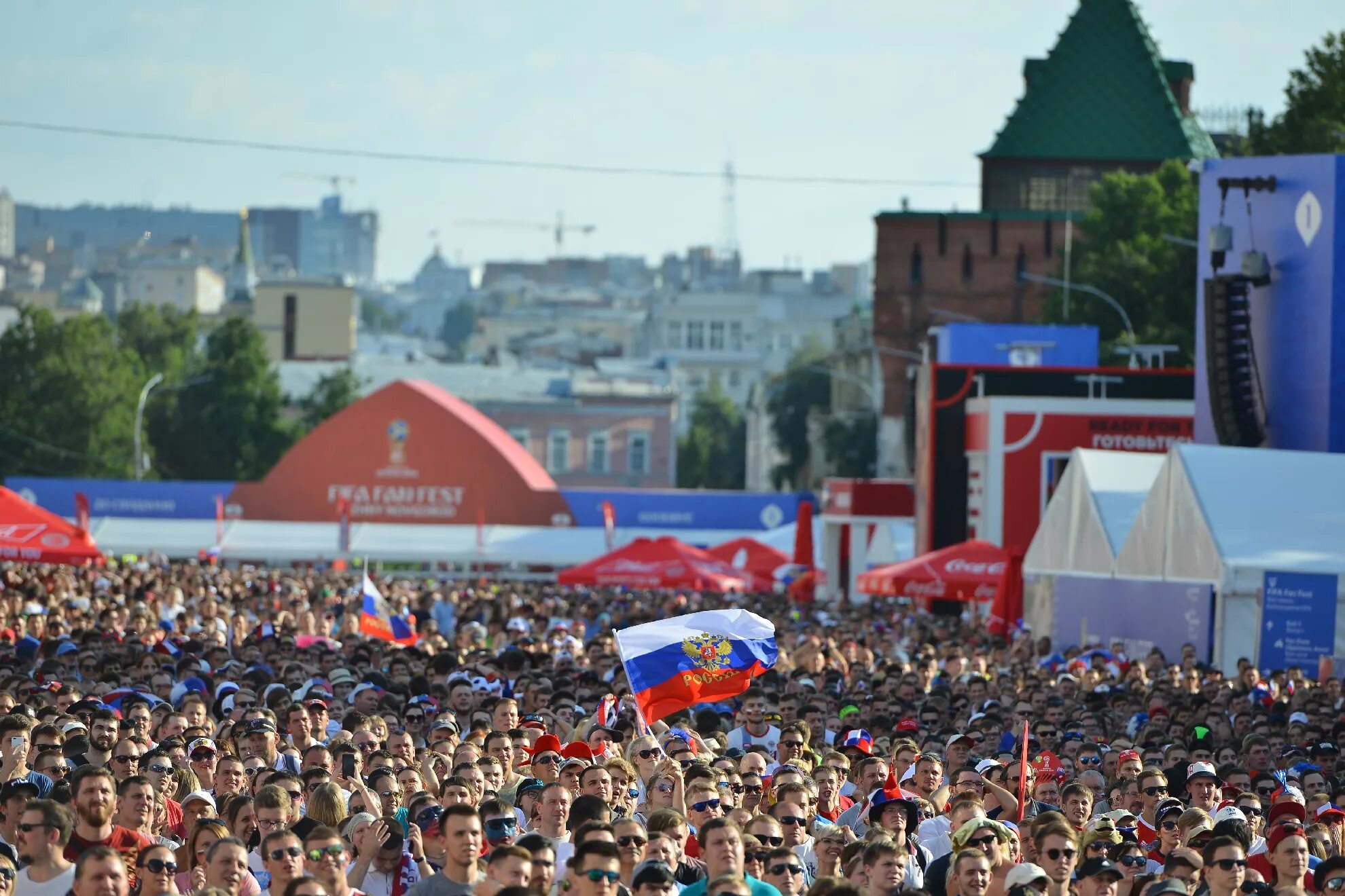 Россия 1 июля 2018 год. Фан зона ЧМ 2018 Нижний Новгород. Фан зона в Нижнем Новгороде 2018. Нижний Новгород ФИФА 2018.