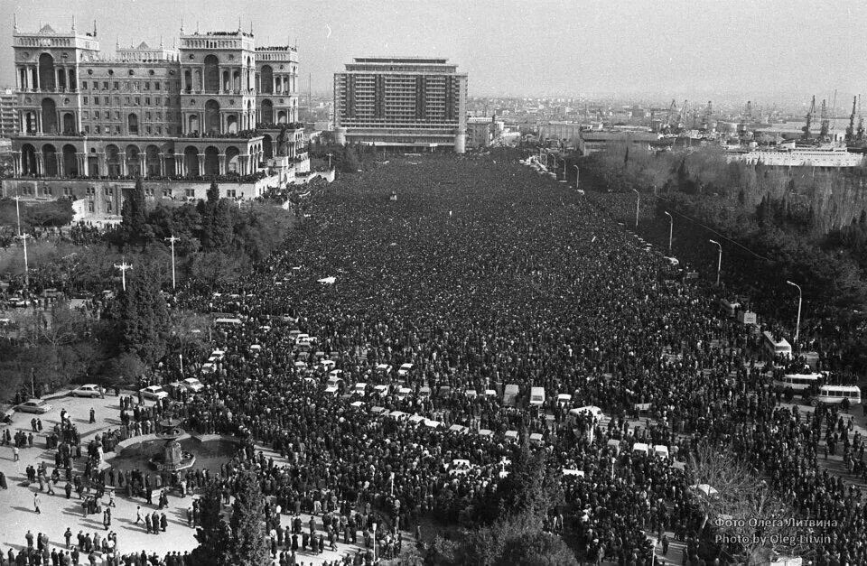 Армянский погром в баку 1990. 19 января 1990. 19 января 1990. Баку январь 1990. Ввод войск в баку в январе 1990.