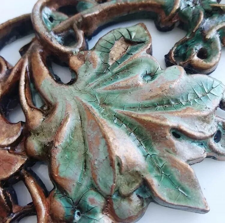 патинирование меди меди. медное окисление. керамическая плитка под окисленную медь бронзу. патинирование меди труба. позеленевшая медь.