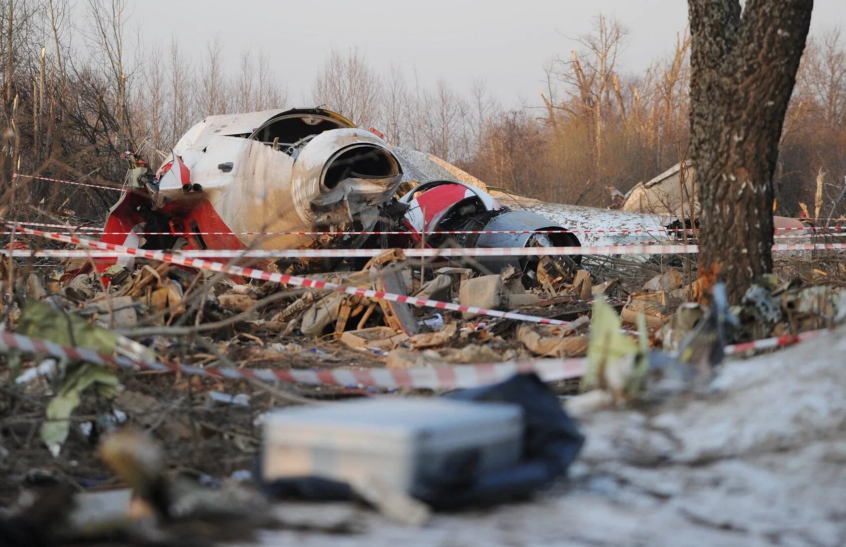 Катастрофа польского ту-154 под Смоленском. Катастрофа ту-154 в Смоленске 2010. Катастрофа ту-154 в Смоленске. Трагедия польского самолета в Смоленске 2010 года. Авиакатастрофа 2010