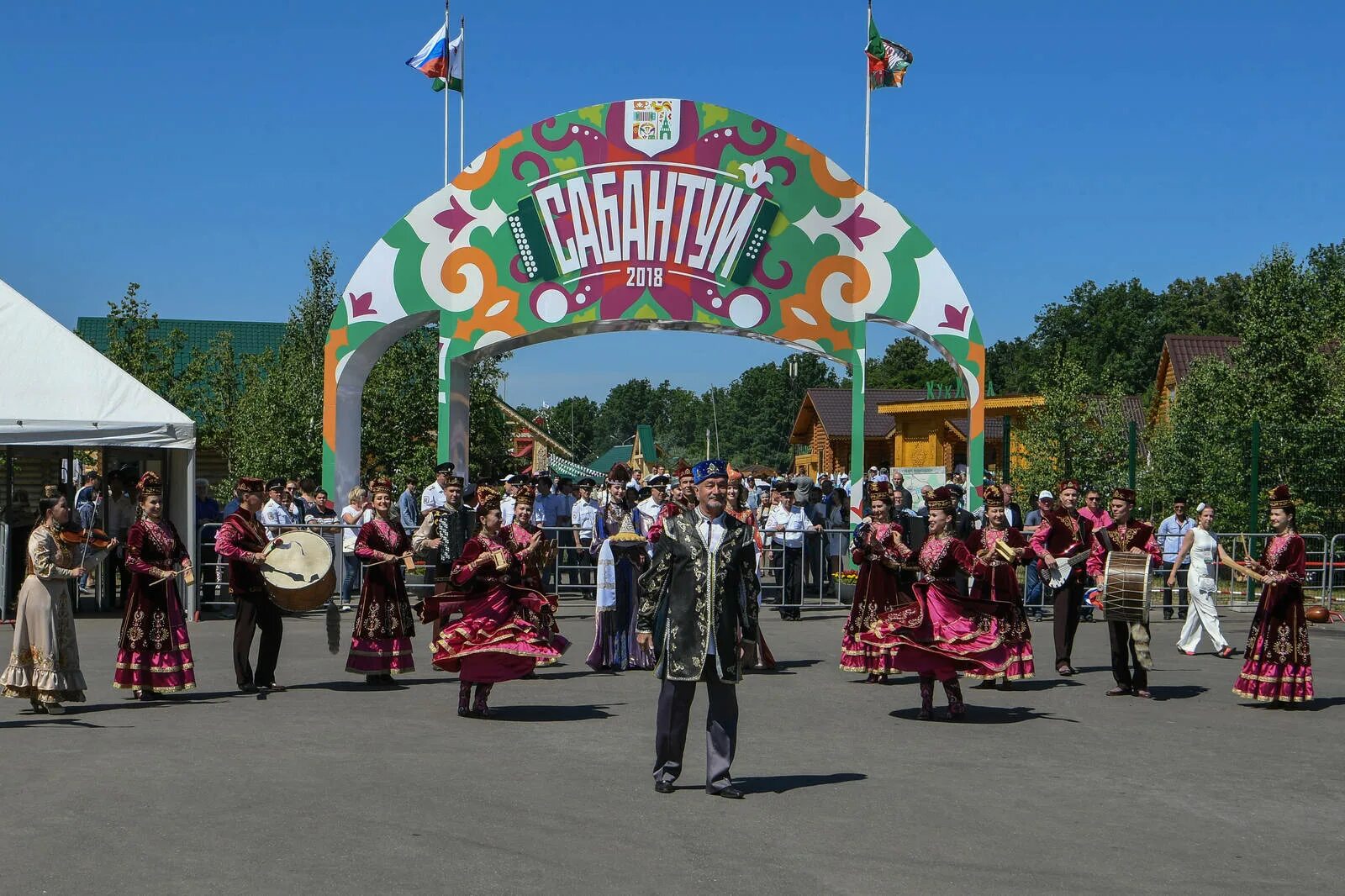 Какой праздник в татарстане. Республика Татарстан Сабантуй. Народные праздники Сабантуй. Праздники Татарстана. Народные праздники Татарстана.