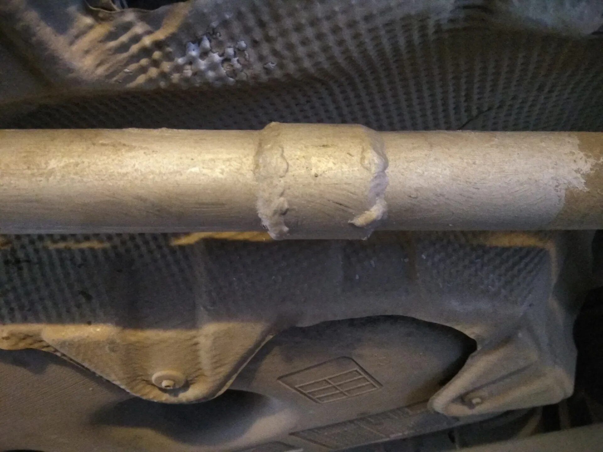 Замена резонатора - Renault Sandero 1G, 1,6 л, 2010 года своими руками DRIVE2