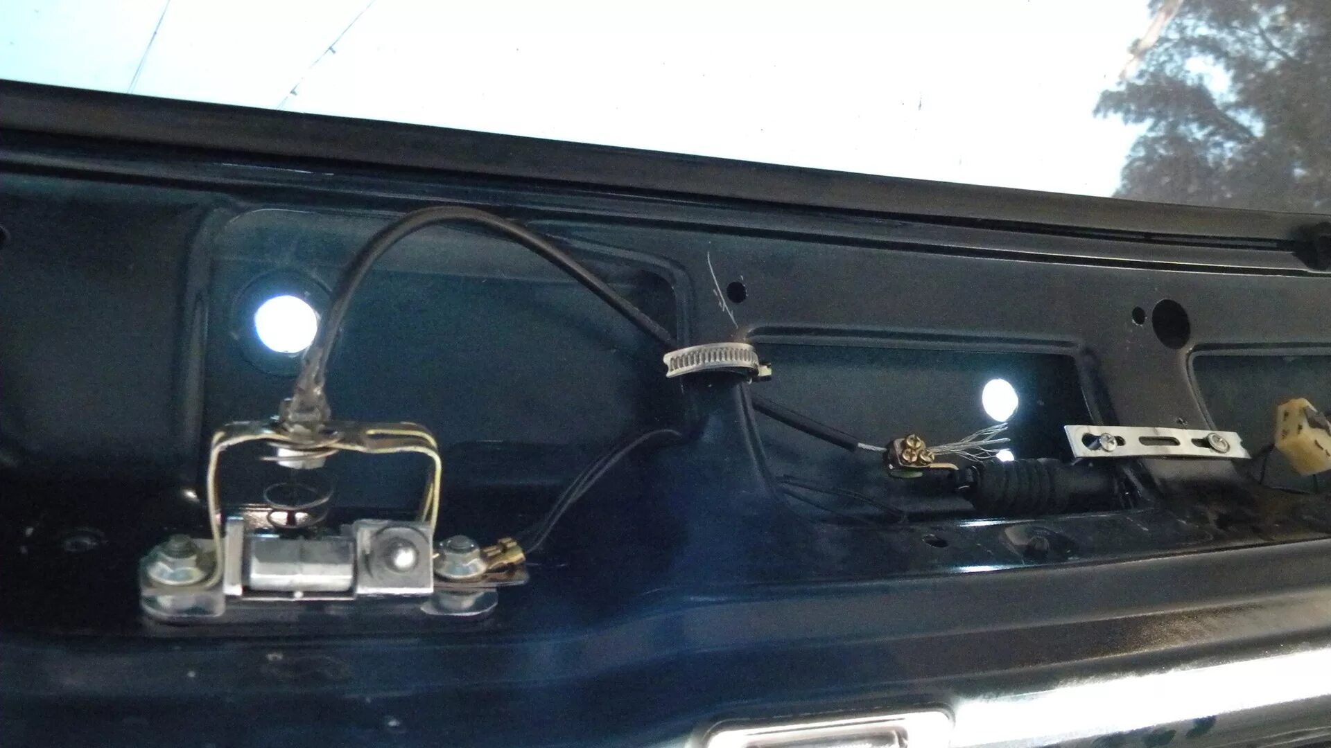 № 18 Багажник с кнопки и сигналки (Часть 1. Электрика) - Lada 2114, 1,6 л, 2011 