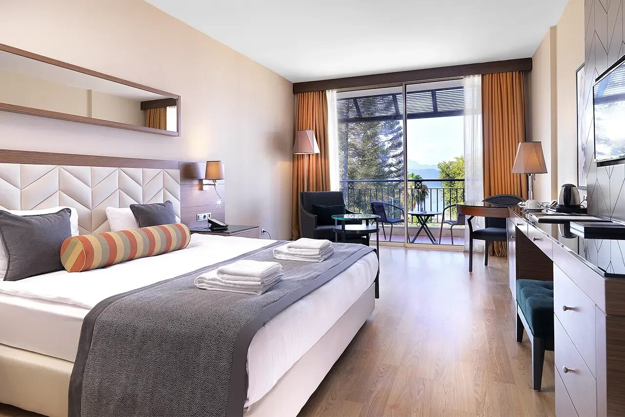 Superior room partial view