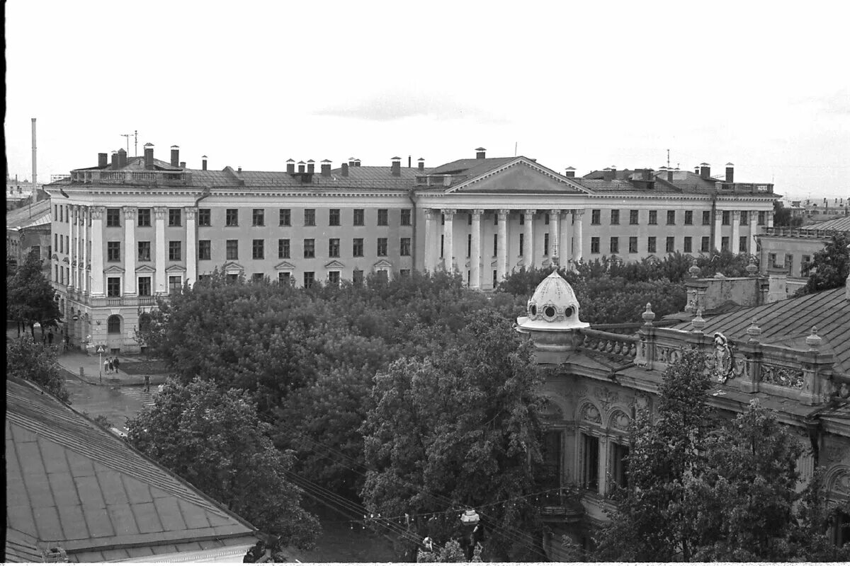 Казанский химический университет. Казань химический институт. казанский государственный университет 1956 год. казанский университет бутлерова 19 век. кгу казань 1960.