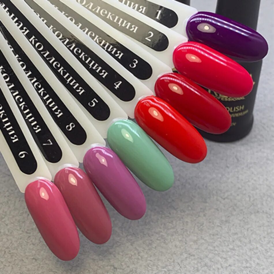 Камуфлирующие базы эми цвета. Клио 8. Клио камуфлирующая база палитра. База hukko 8 ml. Renault clio rs 2002.