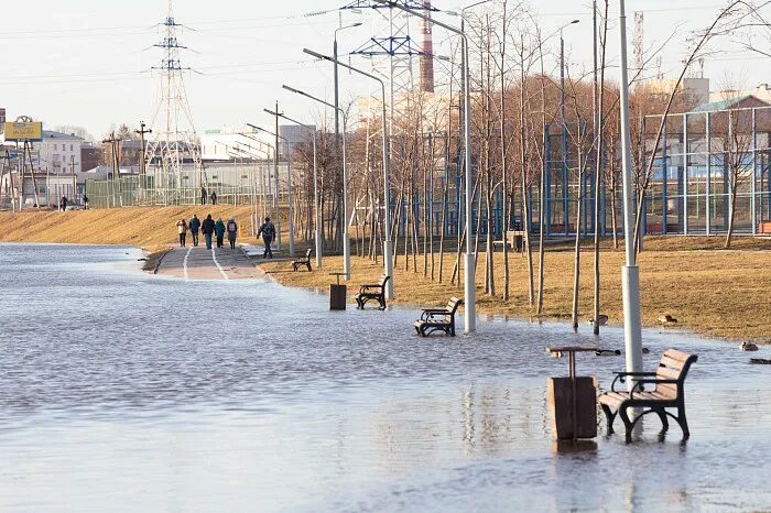 Затопило набережную