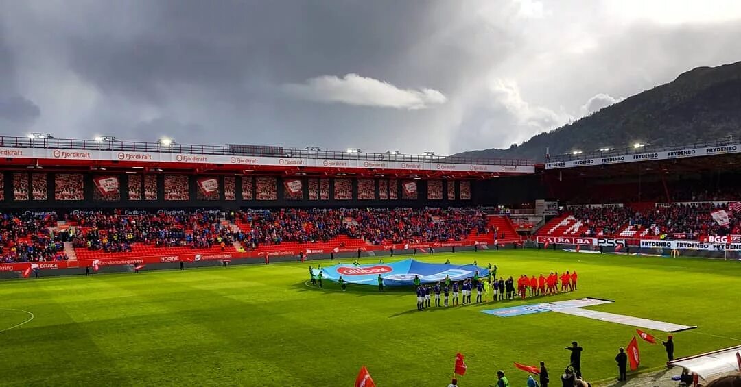 Фуи. Футболка женская. Китайская грамматика pdf. Танковый футбол в world of tanks. Лофотенские острова футбольное поле.