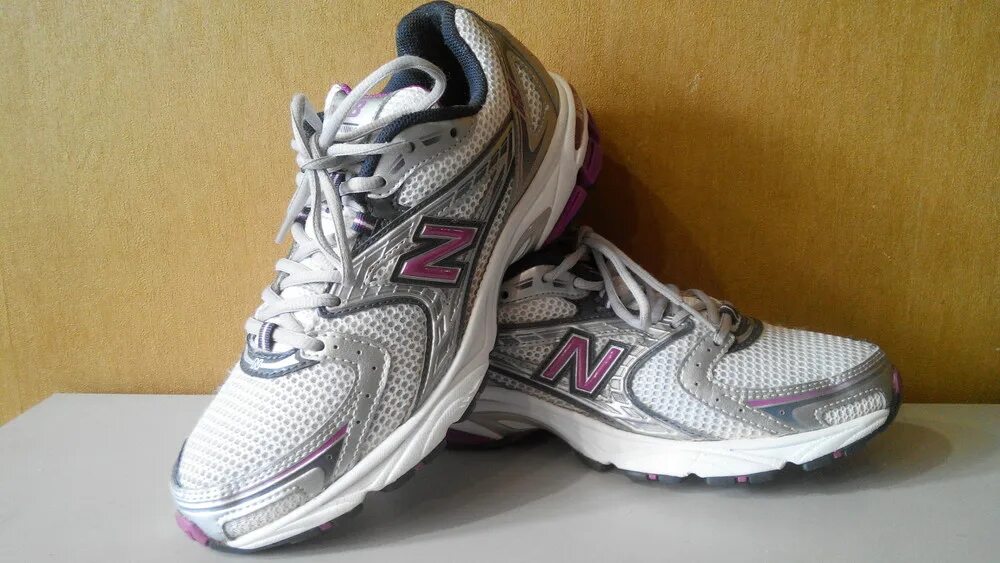 Кроссовки new balance сетка. Нью бэланс в сетку. Кроссовки New Balance сеточные. Кроссовки Нью бэланс сетка. Нью баланс кроссовки женские с сеточкой.