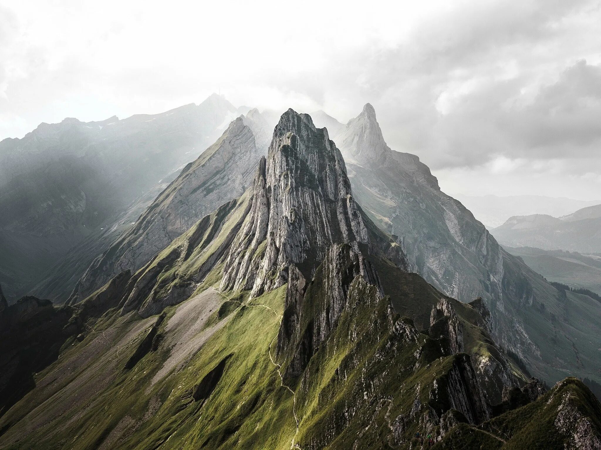 Вершина подножие. Cerro Torre гора. Гора Дьябло вершина. Горы «мёхян». Хамприкс пик гора.