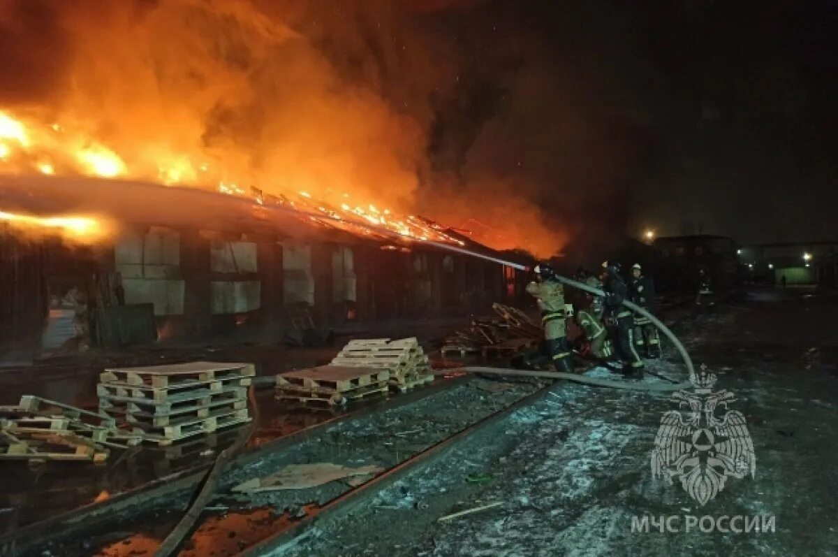 Пожар 2 сентября 2025. Пожары. крупный пожар. пожар в помещении. пожар фото.