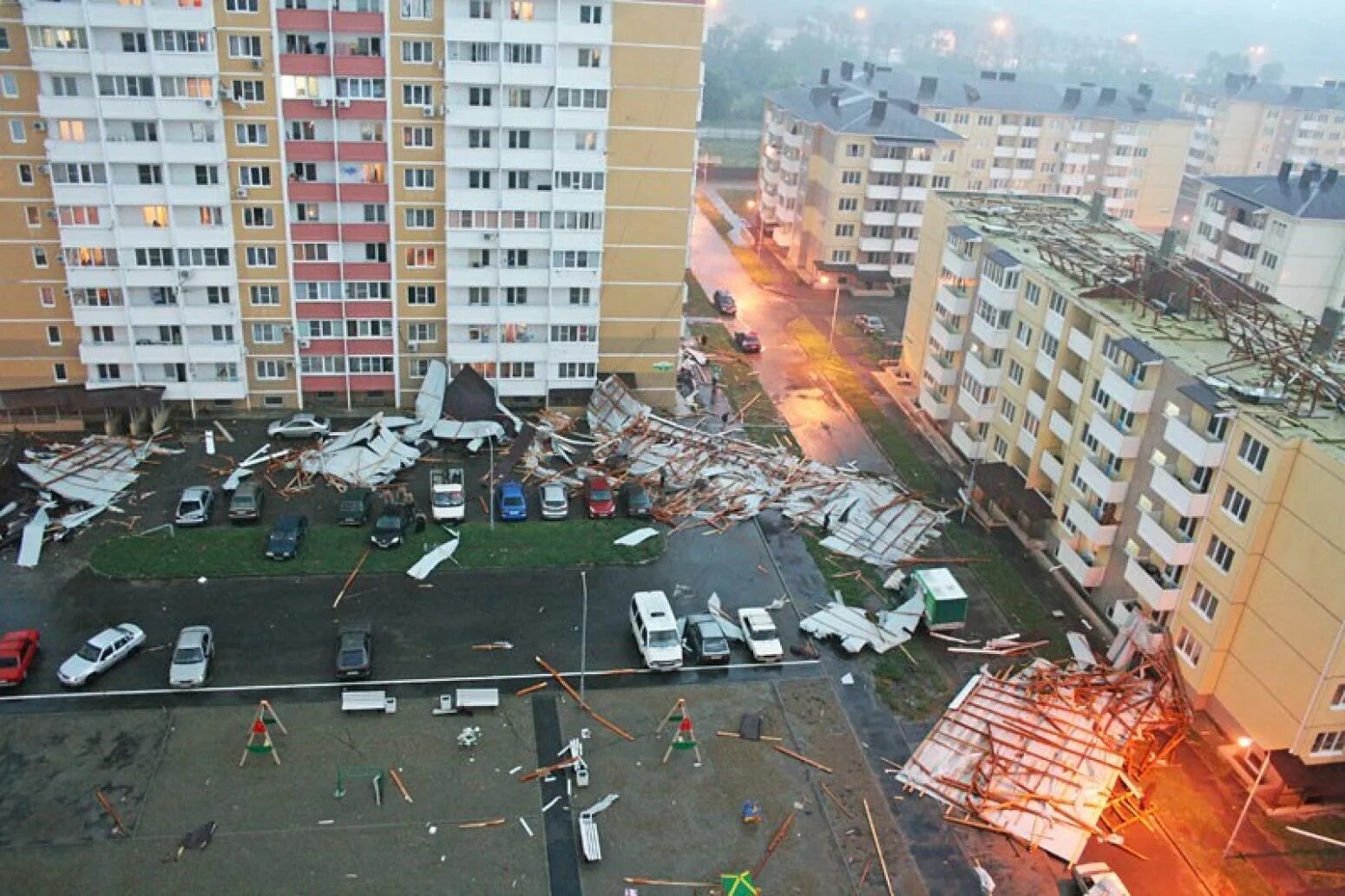 Московский ураган в мае 2017. Ураган в Москве (2017). Ураган в Москве 29 мая 2017. Смерч в Москве 2017.