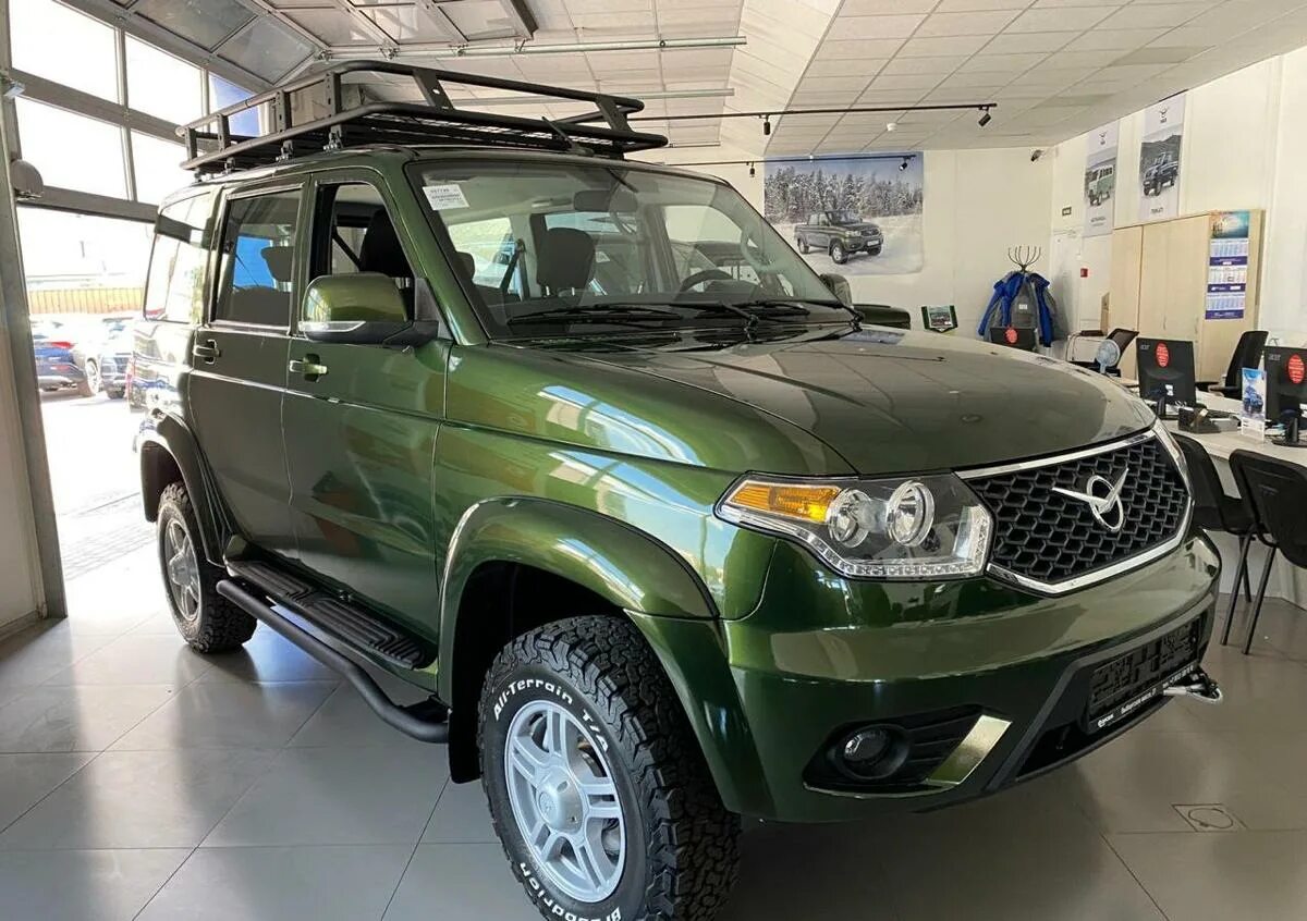 Автосалоны уаз спб. Полимекс казань уаз. Автосалон уаз. Уаз автодилер. Уаз дилер.