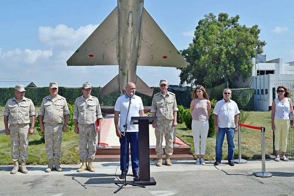 Авиабаза Хмеймим в Сирии. Аэродром Хмеймим Сирия. Военная база в Сирии РФ Хмеймим. Авиабаза Хмеймим, Латакия.