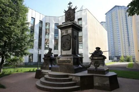 Мемориальные памятники москва