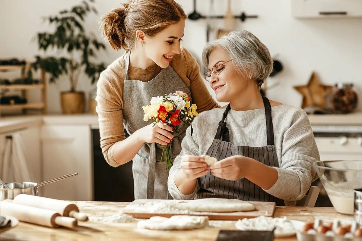 Невестка и свекровь чурикова. Мама невестки. свекровь. свекр и невестка. фотосессия со свекровью.