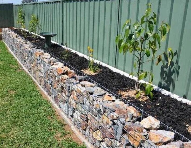 Приподнятые клумбы. Ландшафт голландия подпорная стенка. Рокарий с альпийской горкой. Флокс шиловидный в рокарии. Деревянные клумбы для цветов.