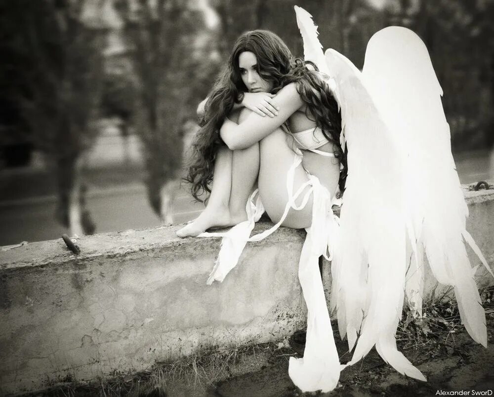 Angels women. Девушка с крыльями. Ангел картинки. Ангел с крыльями. Девушка - ангел.