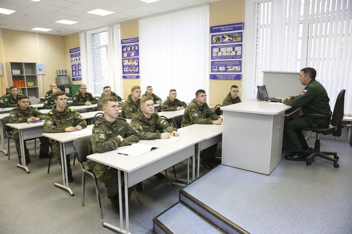 Сайт можайского военного. Вка имени а.ф.Можайского. Военно-Космическая Академия имени а. ф. Можайского. Вка Можайского казармы. Лехтуси Академия Можайского.