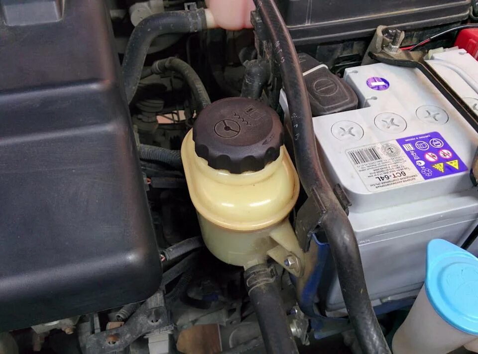 6. 4. 4. Жидкость гидроусилителя лачетти. Chevrolet/lacetti 2007 жидкость гур.