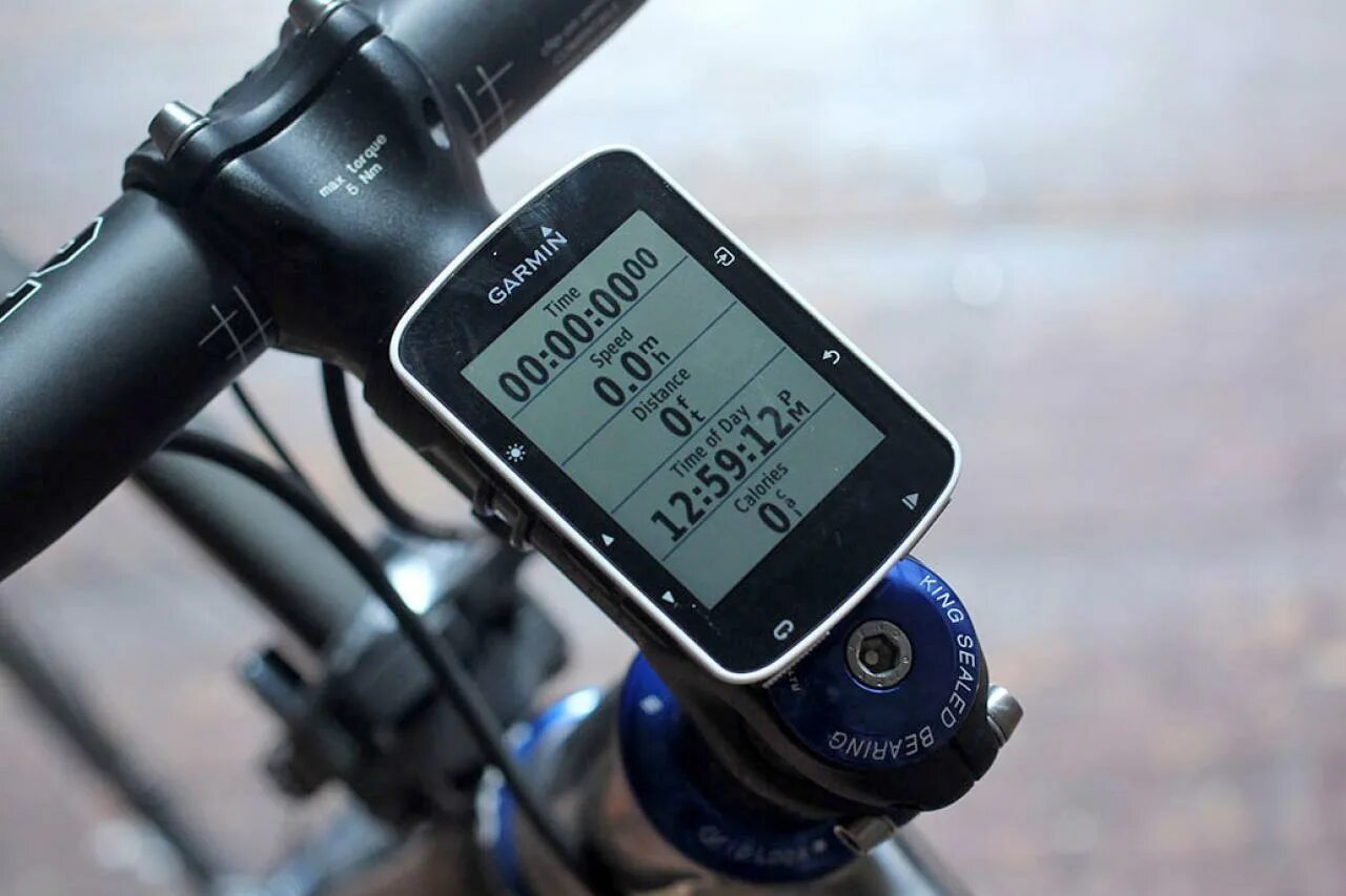 Велокомпьютер Garmin Edge 520. Garmin велокомпьютер Edge 100. Garmin сзади велокомпьютер. Garmin 530 menu e-Bike