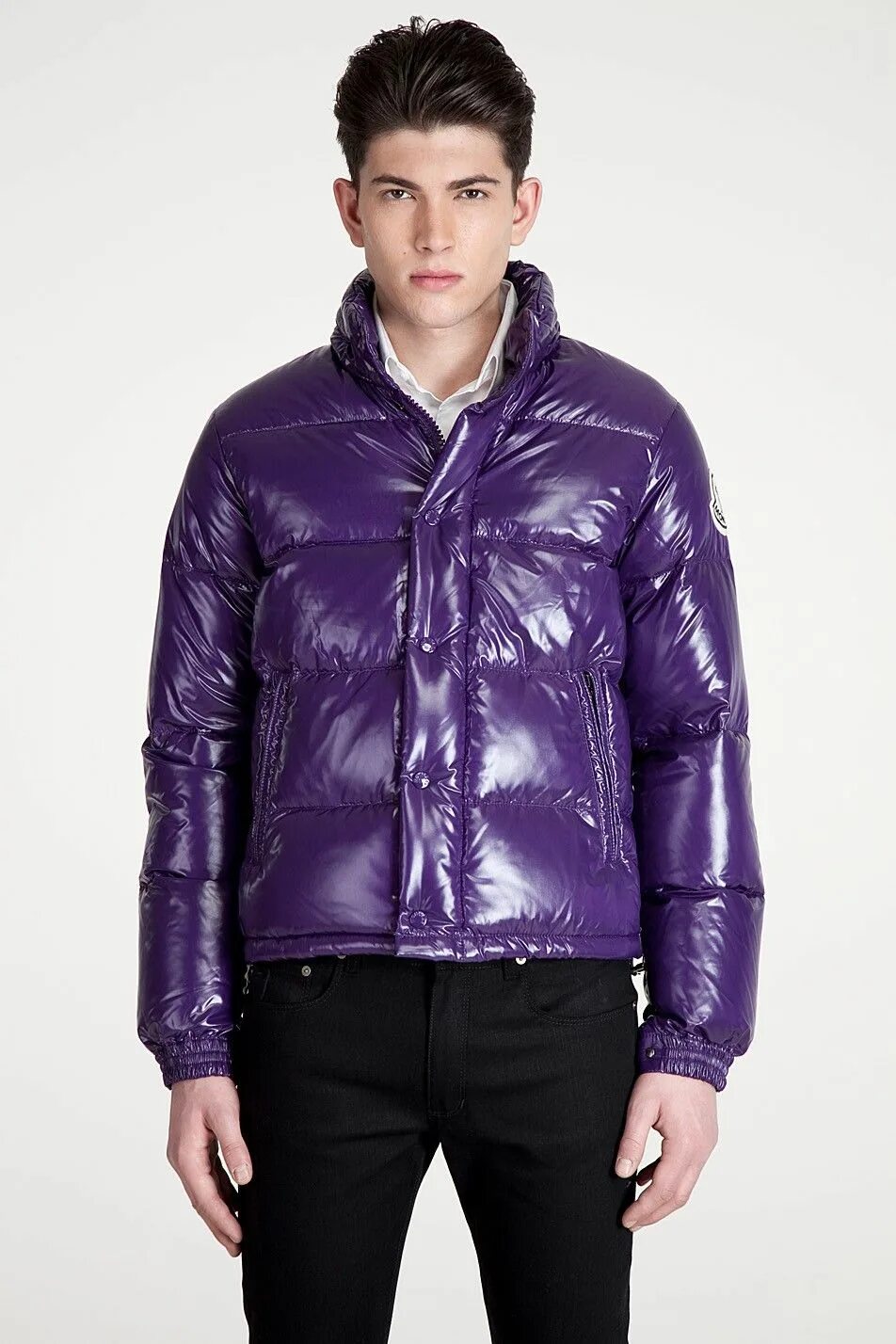 Мужская фиолетовая куртка. Куртка монклер мужская Весенняя. Куртка монклер фиолетовая. Moncler куртка мужская осенняя. Куртка монклер фиолетовая мужская.