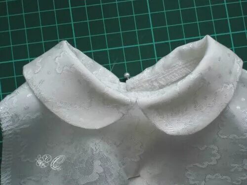 детское платье с воротничком.