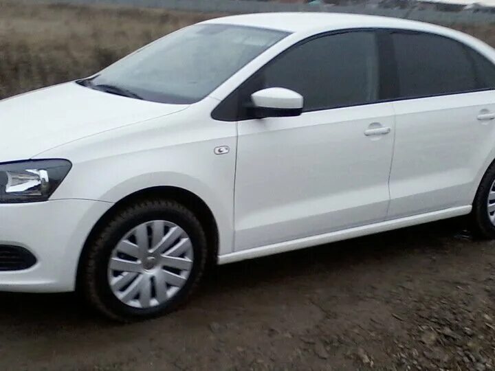 Авито новосибирск авто с пробегом фольксваген поло. Фольксваген поло ижевск. Фольксваген поло седан 2012. Фольксваген поло 2012 года. Фольксваген поло черный 2012 года.