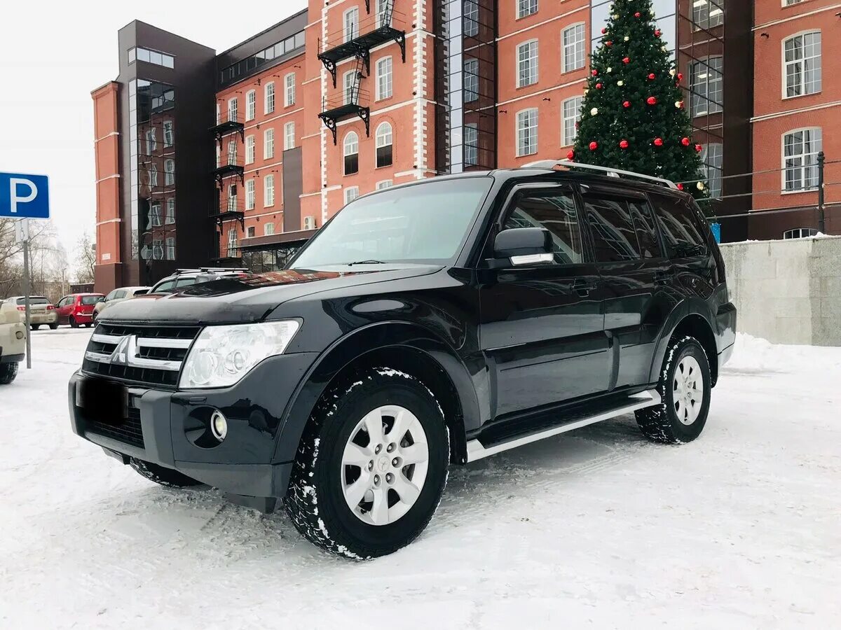 Mitsubishi Pajero 4 2010. Паджеро 4 черный. Митсубиси Паджеро 4 2010г. Митсубиси Паджеро 2010 года черный. Мицубиси паджеро 4 3.2 купить