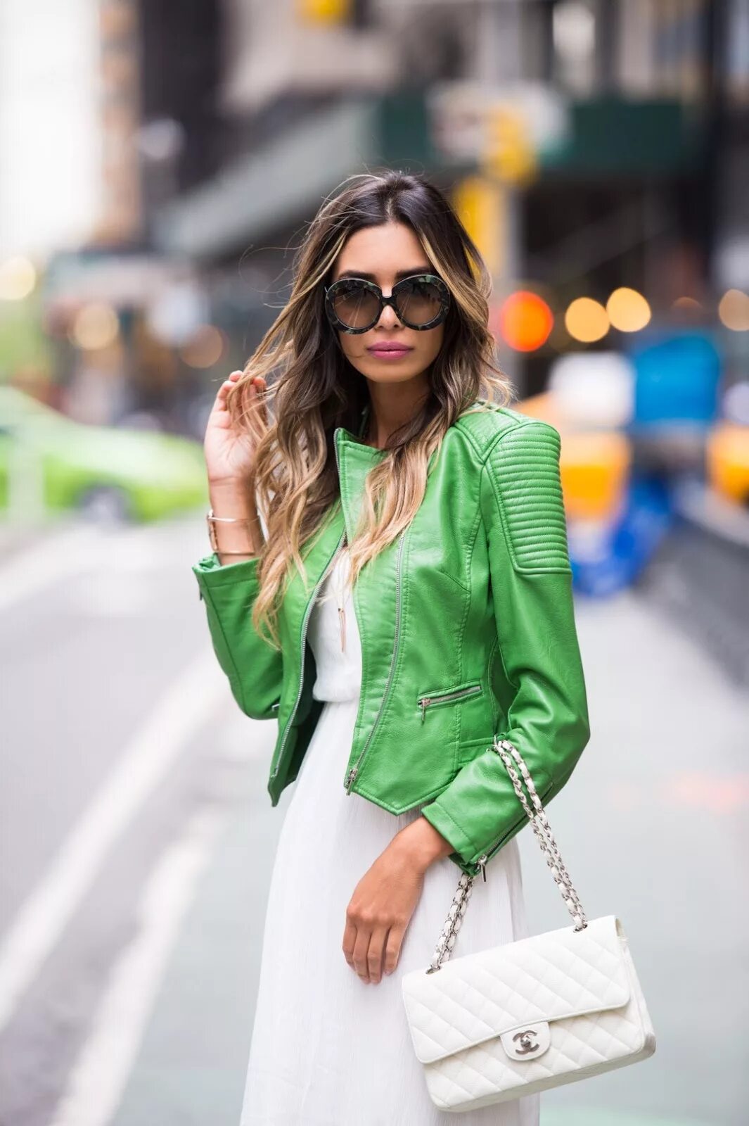 Лимонная кожаная куртка. Кожанка женская Zara зеленая.