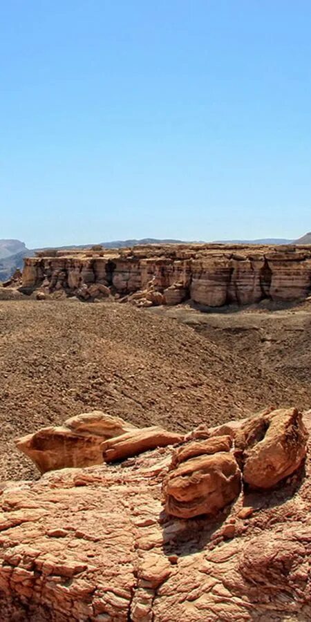 Ценный камень на синае. Ценный камень на синае. Синайская пустыня. Ценный камень на синае. Камешек с горы синай.