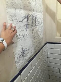 Ремонт плитки на стене