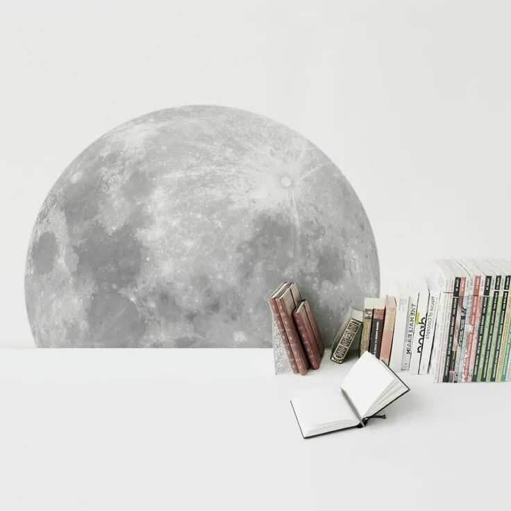 Homing moon. Луна интерьерный декор. Интерьерные постеры полумесяц. Луна в интерьере из гипса. Луна в интерьере своими руками.