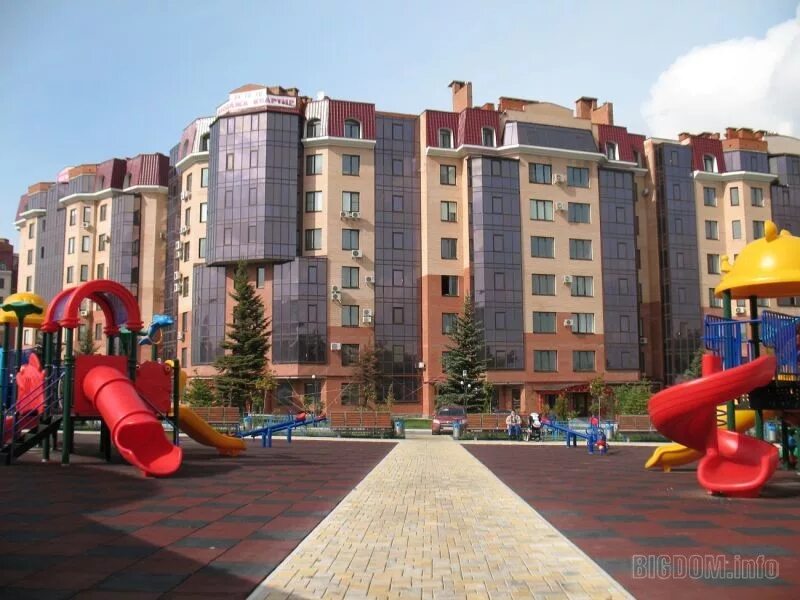 жилые комплексы в луганске. луганск улица польского 1. зал 2х комнатной квартиры. новая застройка в луганске. луганск жилые дома.