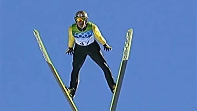 Лыжник гонщик прыгающий с трамплина. Прыжки с трамплина на лыжах. Ski flying. Лыжник прыжок с трамплина. Лыжник гонщик прыгающий с трамплина.