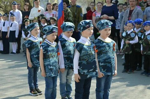 Парад победы в детском саду на улице