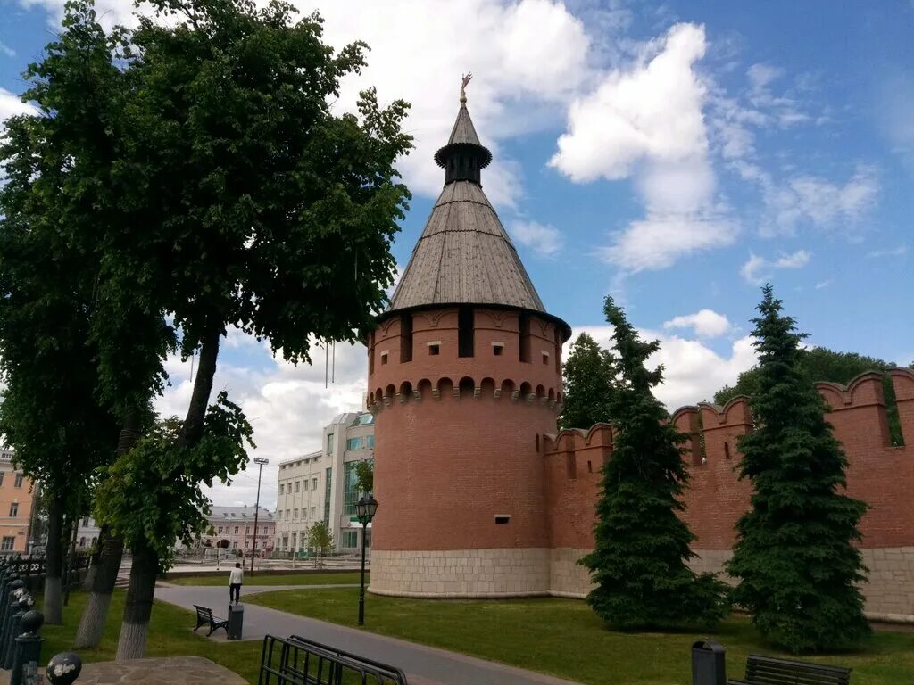 Плавный башня. Спасская башня тульского Кремля. Никитская башня тульского Кремля. Тульский Кремль башня Одоевских ворот. Тула Наугольная башня Кремля.