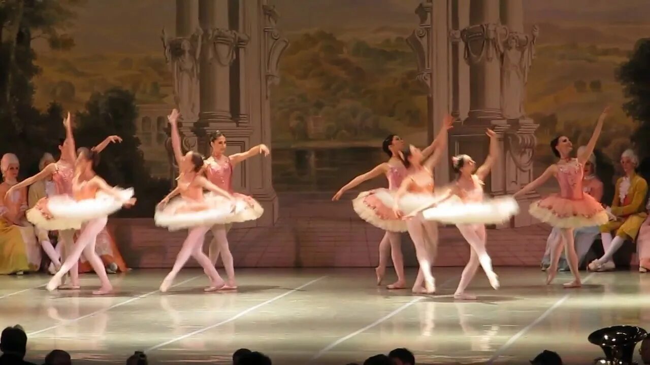 Искусство фуги балет большой театр. Лебединое озеро балет грищенко. Иерусалимский балет. Янютина маша можайск театр балета грация. Балетный спектакль лебединое озеро.