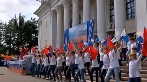 Прошел праздник день