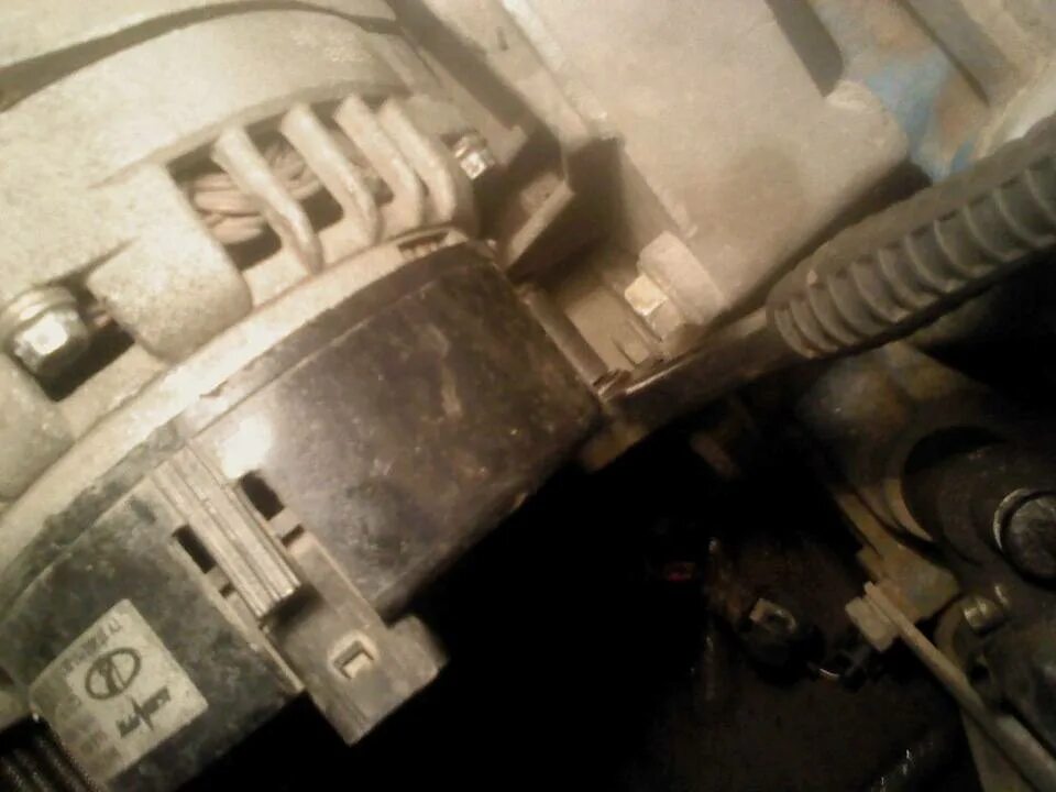 Провода генератора ваз 2115. Проводка от генератора ваз 2108. Регулятор напряжения ваз 2114. Зарядка генератора ваз 2114. Диод в генератор 2114.